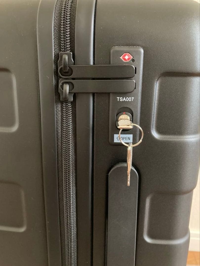 無印良品　バーを自由に調節できるハードキャリーケース　36L ブラック