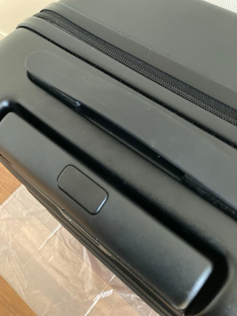 無印良品　バーを自由に調節できるハードキャリーケース　36L ブラック