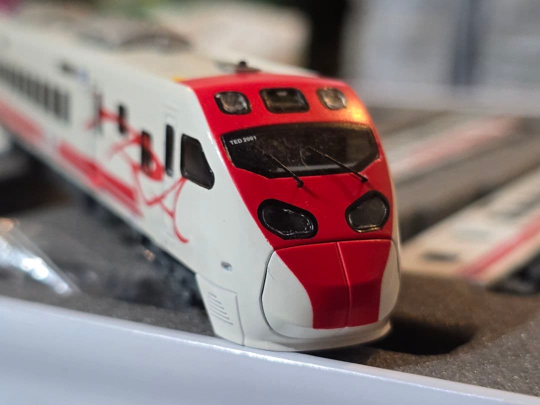 Nゲージ 台湾鉄道 プユマ号 8両セット