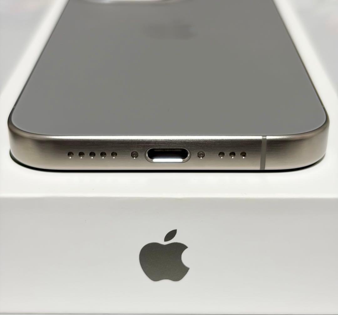 【週末値下げ】iPhone 15 Pro ナチュラルチタニウム 128GB