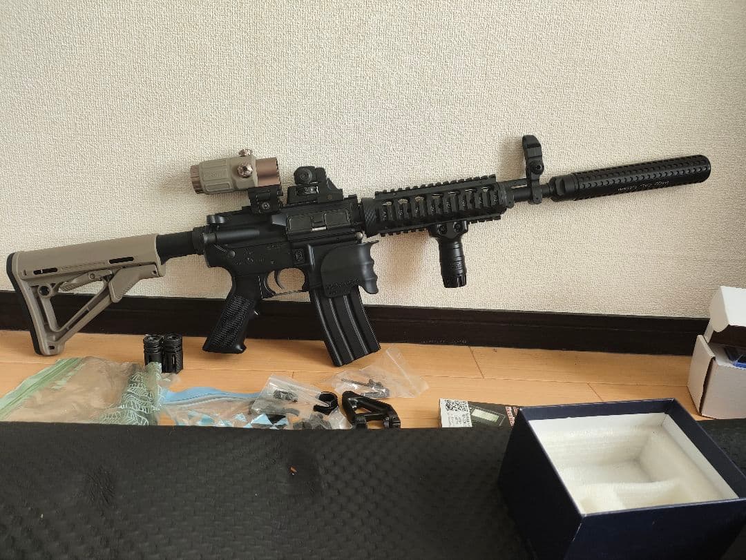 次世代電動ガン マガジン付き