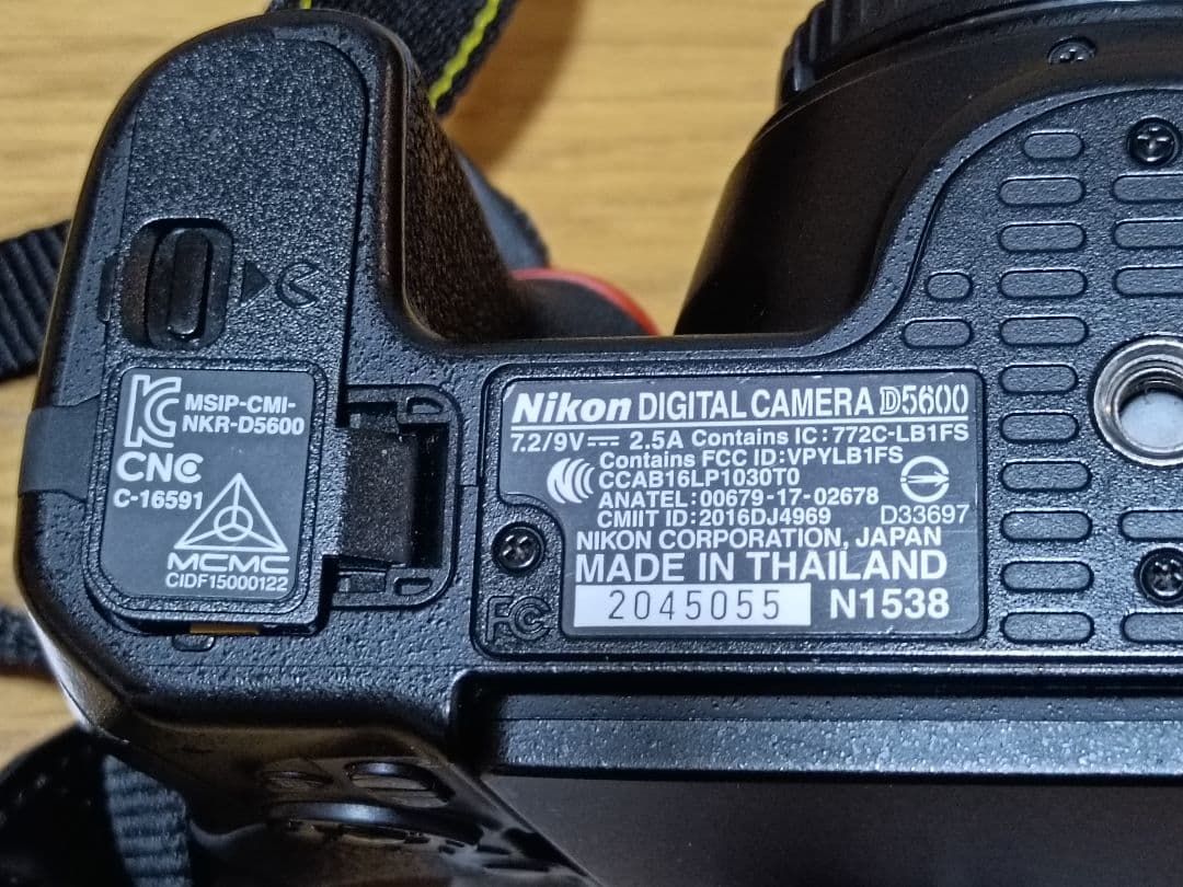 【高倍率】Nikon D5600 18-140 VR Kit 箱付き