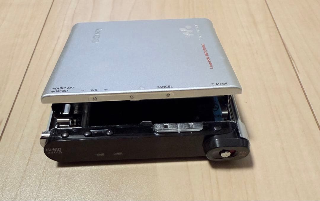 希少　美品　SONY Hi-MD WALKMAN MZ-RH1