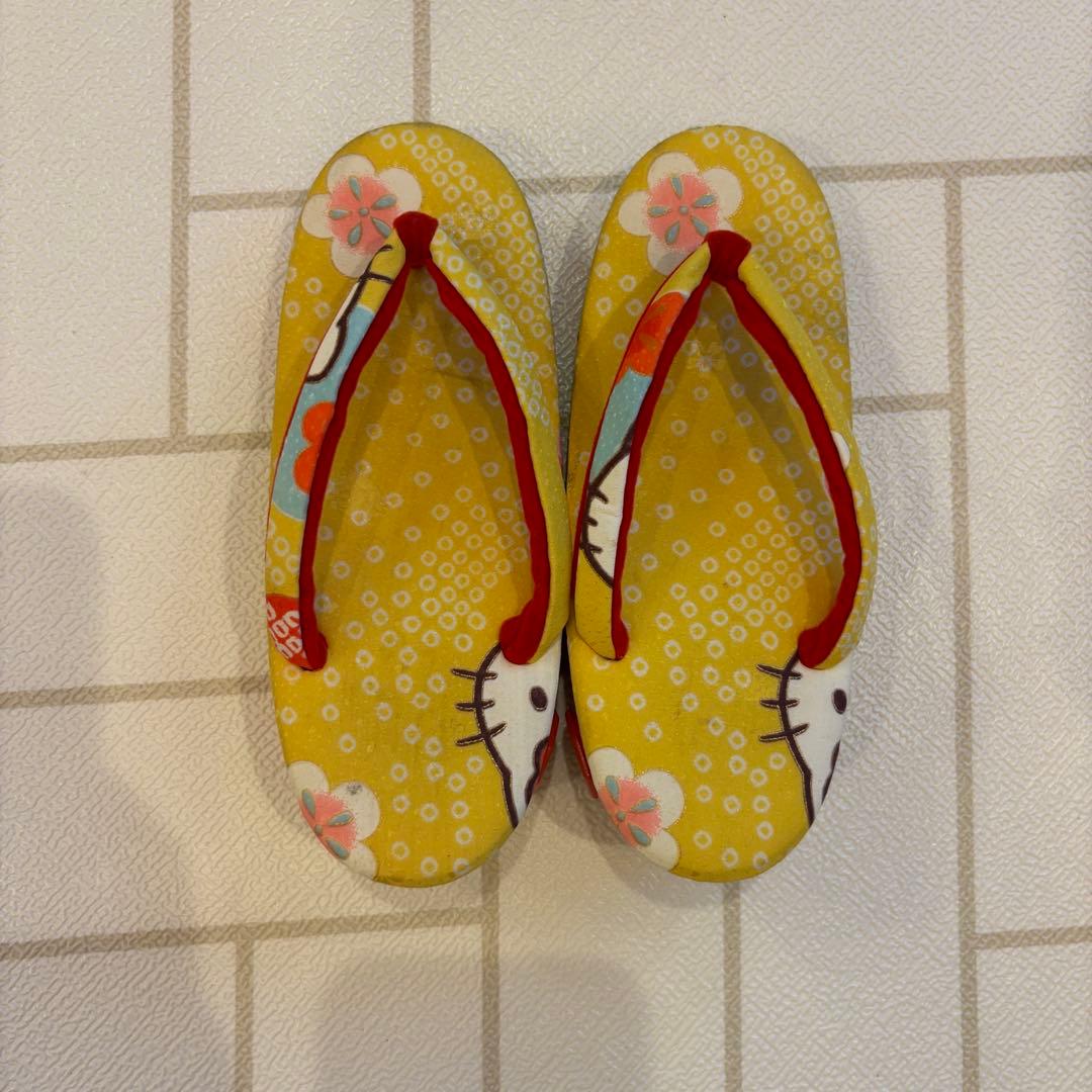 【美品】ハローキティ 七五三 着物セット平成レトロ　足袋付きイエロー3歳