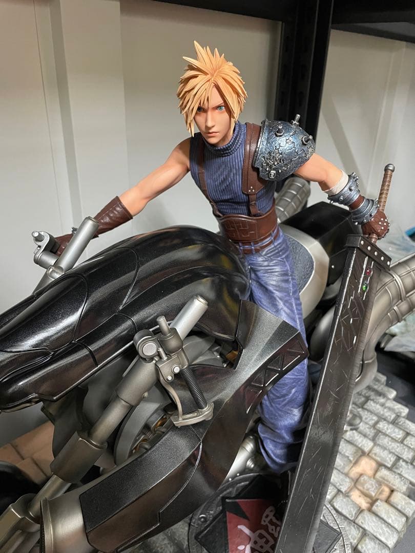 FF7ファイナルファンタジークラウドガレージキットスタチュー絶版希少在庫海外限定