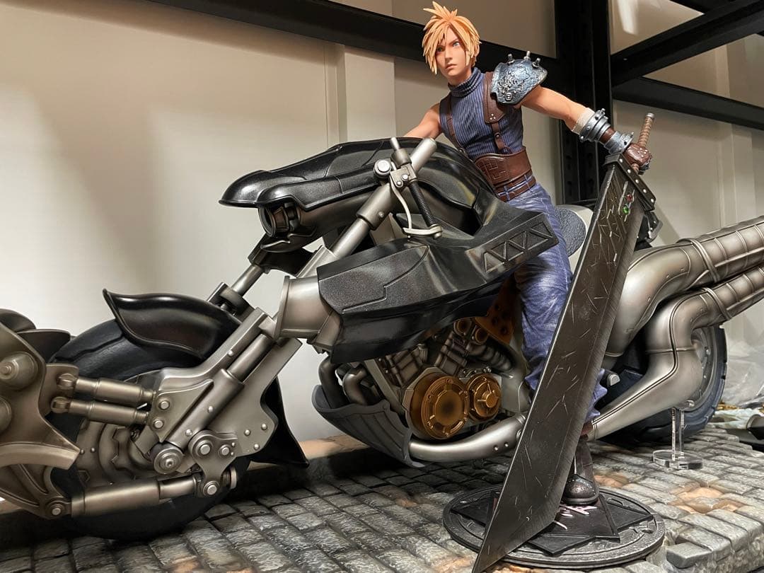 FF7ファイナルファンタジークラウドガレージキットスタチュー絶版希少在庫海外限定