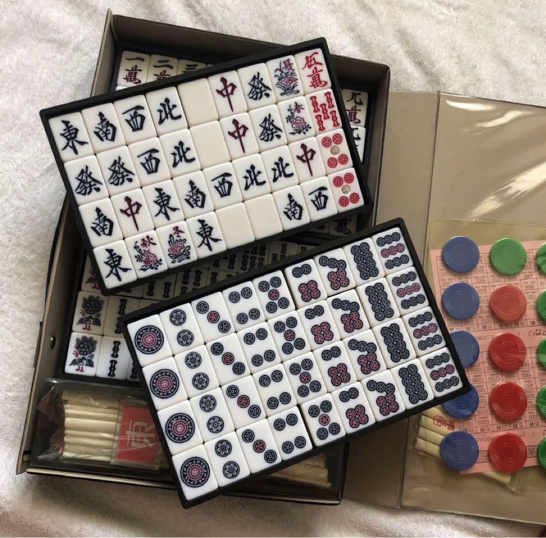 高級麻雀牌　備品　麻雀　送料　ダイヤモンド調　スワロフスキー調　特別仕様　赤五筒