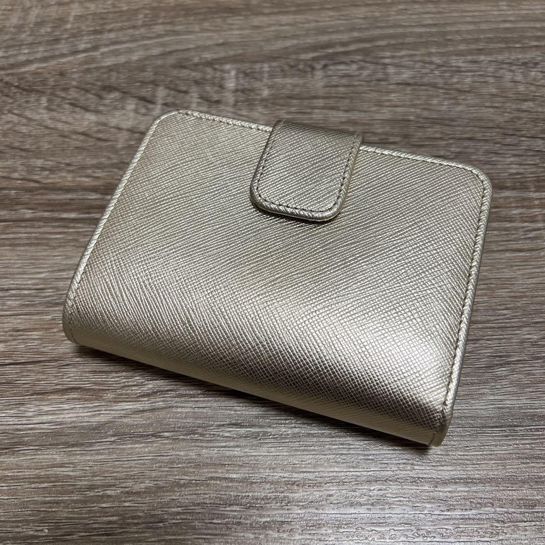美品　プラダ　リボン　二つ折り財布　コンパクトウォレット　レザー