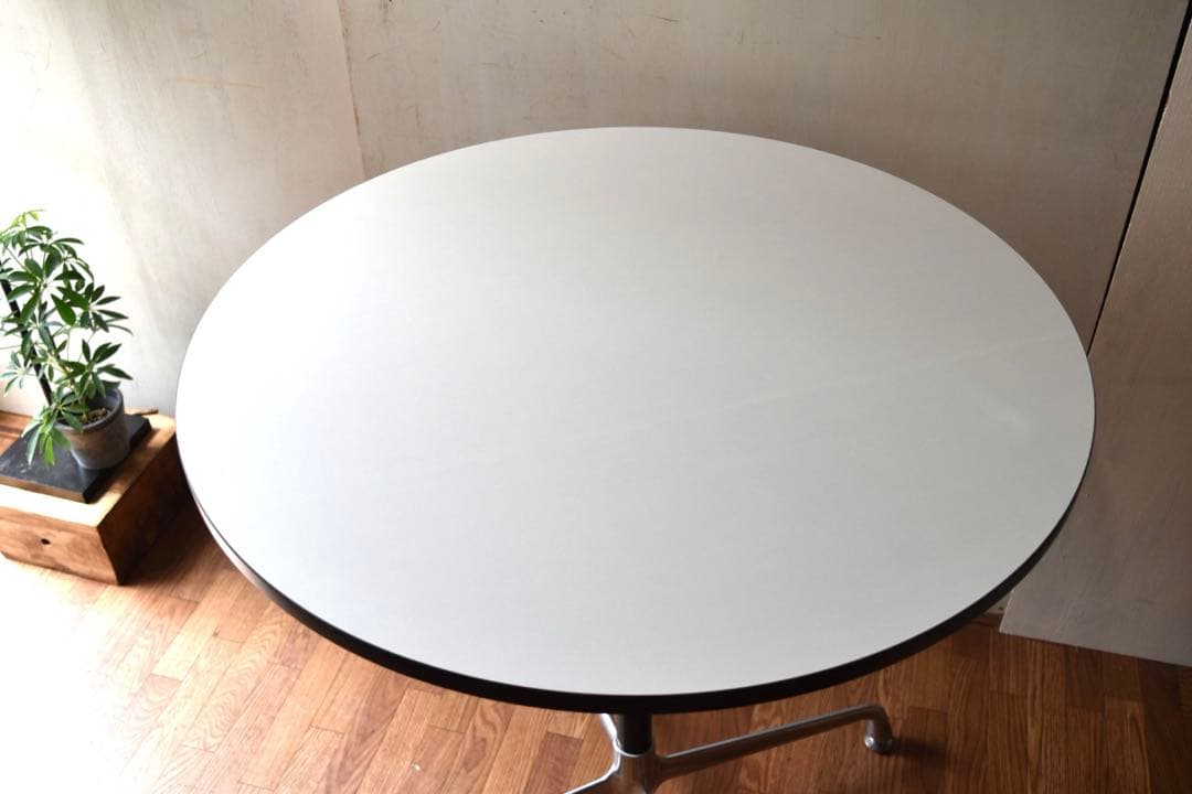 ダイニングテーブル Round table