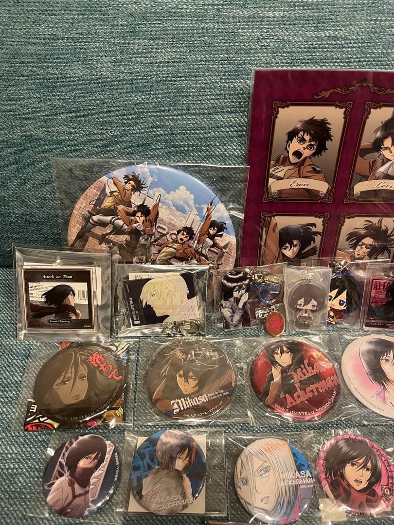 進撃の巨人　ミカサ　缶バッジ　wit studio まとめ売り