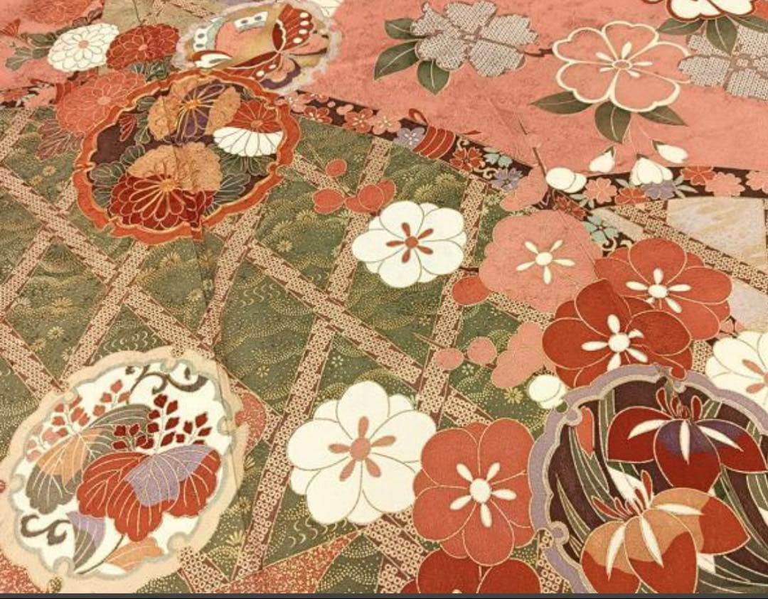 振袖 フルセット6点サイズS〜M 駒刺繍　雪輪花蝶文　金彩　正絹