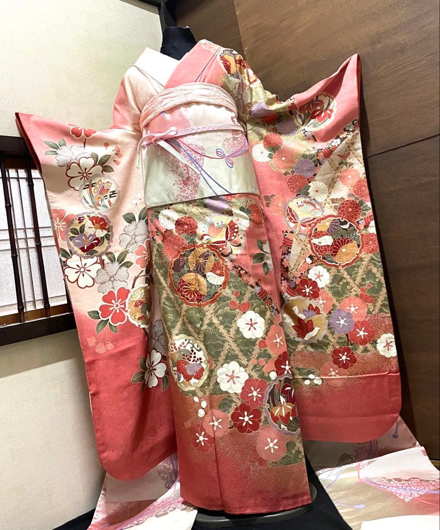 振袖 フルセット6点サイズS〜M 駒刺繍　雪輪花蝶文　金彩　正絹