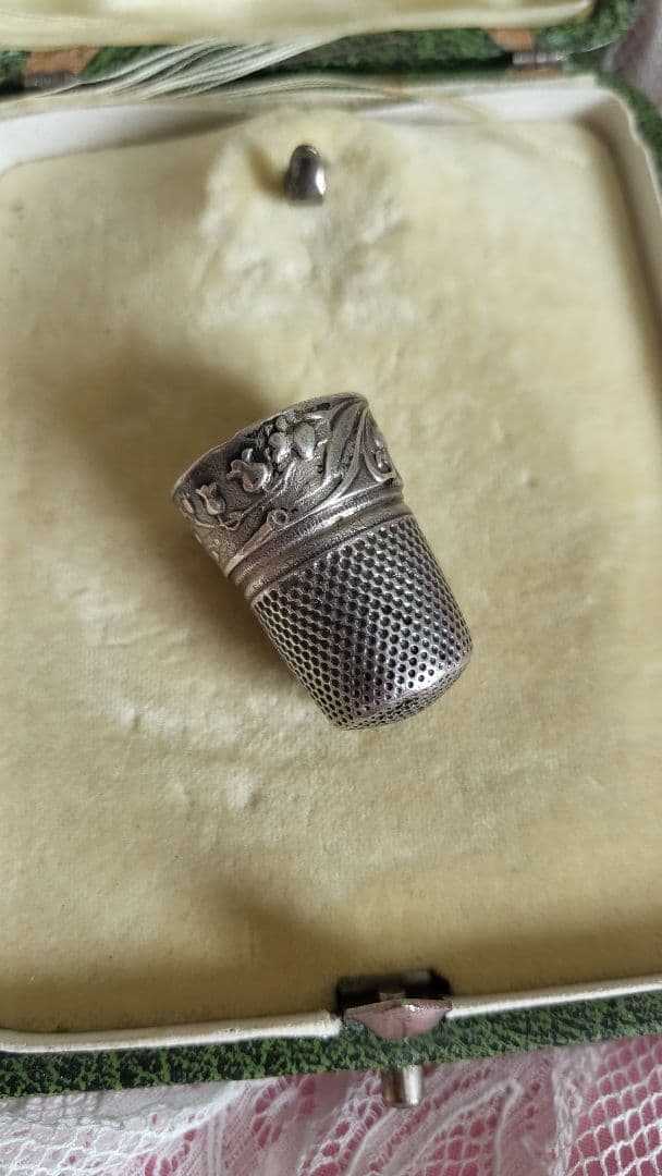 フランスアンティーク シルバー すずらんのシンブル 指ぬき