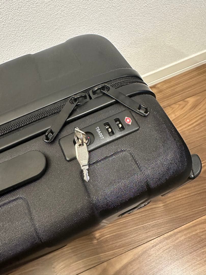 バーを自由に調節できる　ハードキャリーケース（３６Ｌ）　無印良品