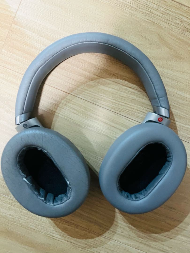 SONY MDR-1AM2 ヘッドフォン シルバー ヘッドカバーのおまけつき