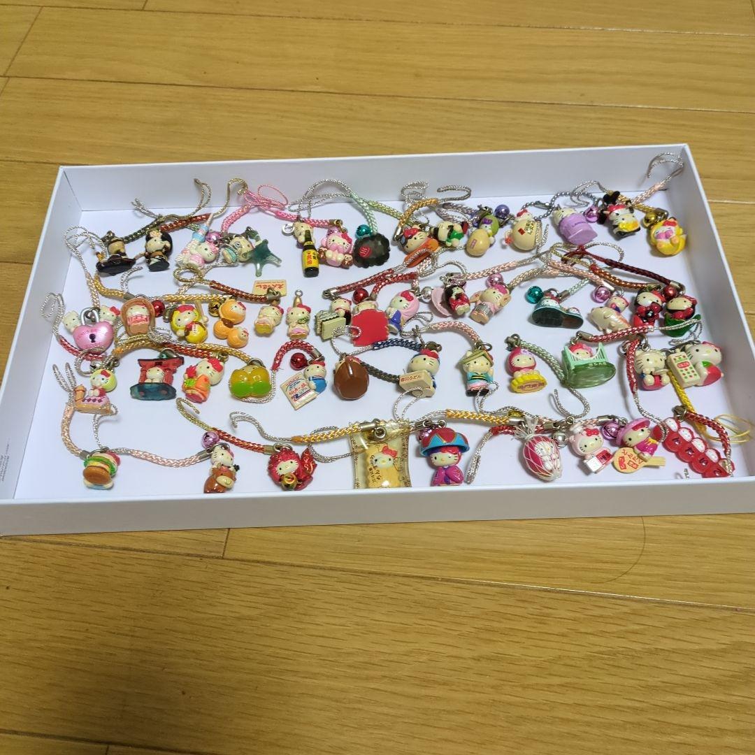 必見！レアありHelloKittyご当地ストラップ　50個セット重複無