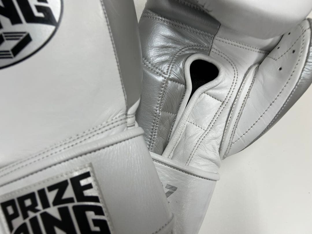 プライズリング　ボクシンググローブ　本革製 白/シルバー14oz
