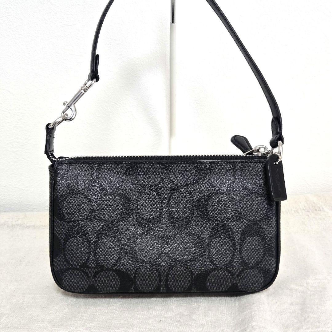 【極美品】COACH シグネチャーハンドバッグ　コーチアクセサリーポーチ