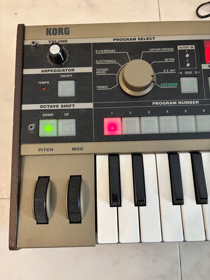 KORG　コルグ　シンセサイザー　Micro KORG　マイクロコルグ
