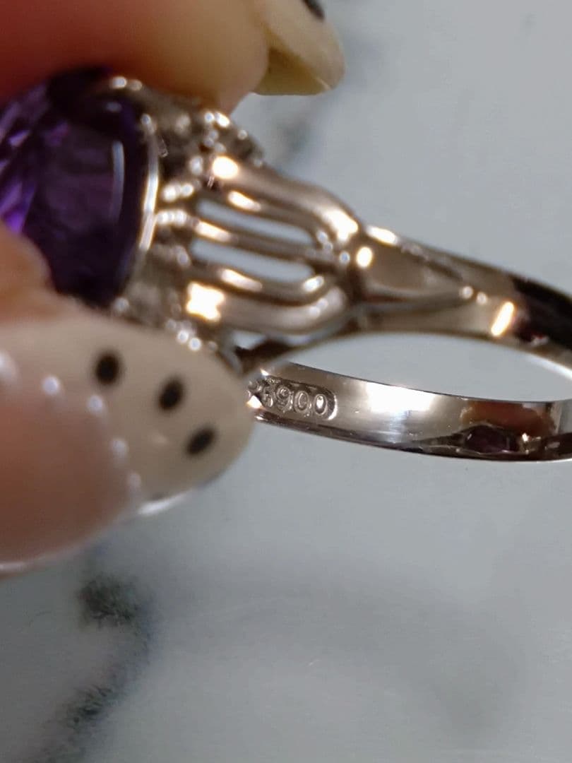 プラチナ900 紫色オーバルリング