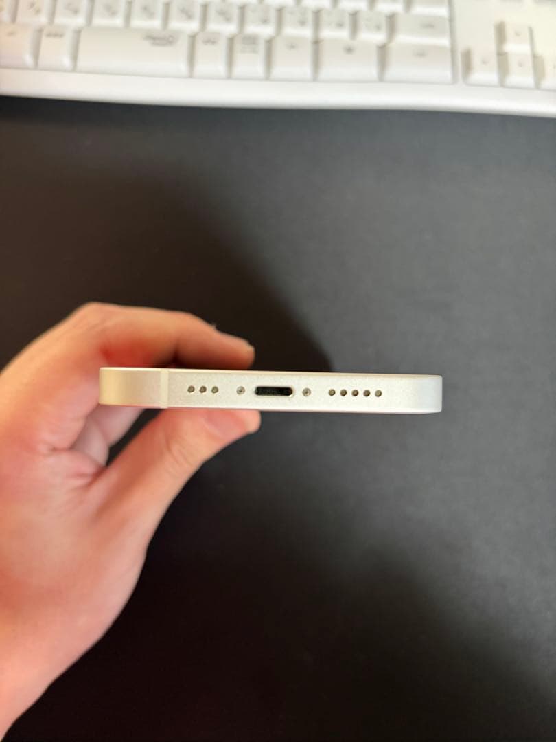 スマートフォン本体 Apple iPhone13