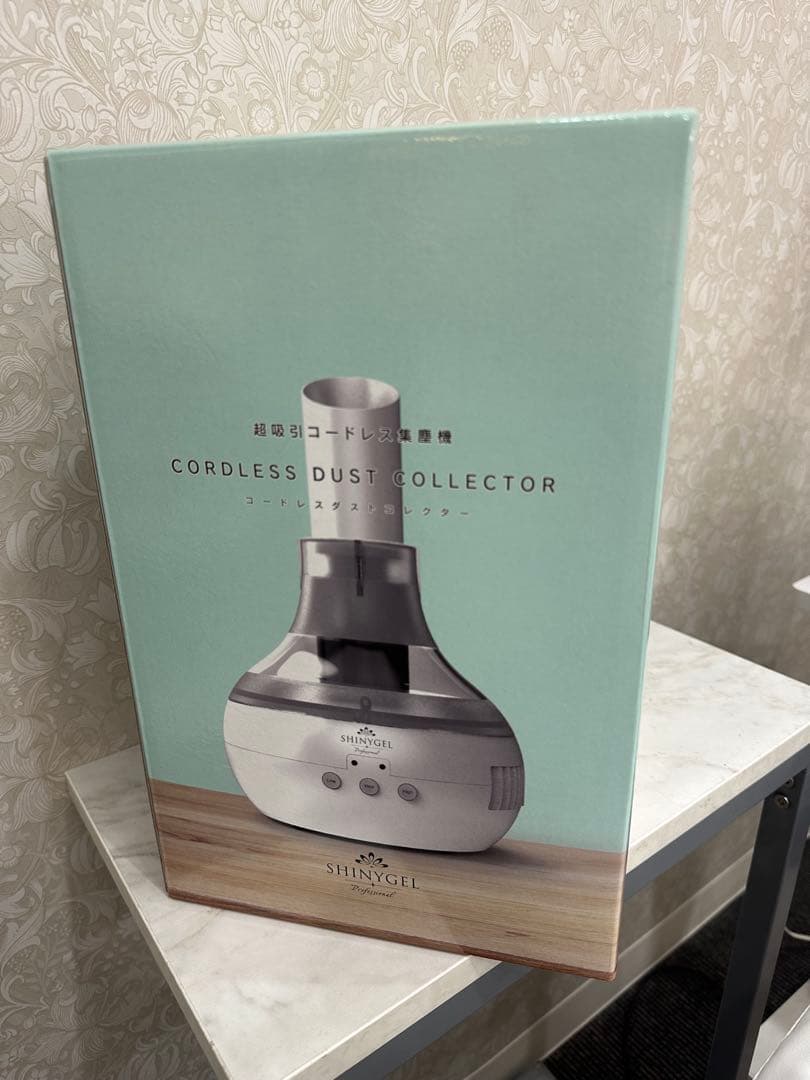 【SHINGEL】超吸引コードレス集塵機　箱付き　説明書なし