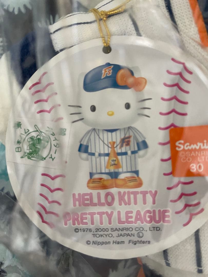 2000年製　新品　ハローキティ　日本ハムファイターズ ぬいぐるみ