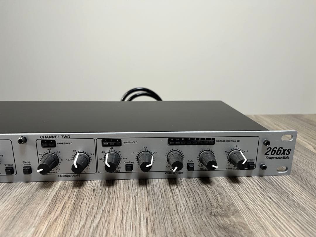 【値下げ】dbx 266xs ステレオコンプレッサー