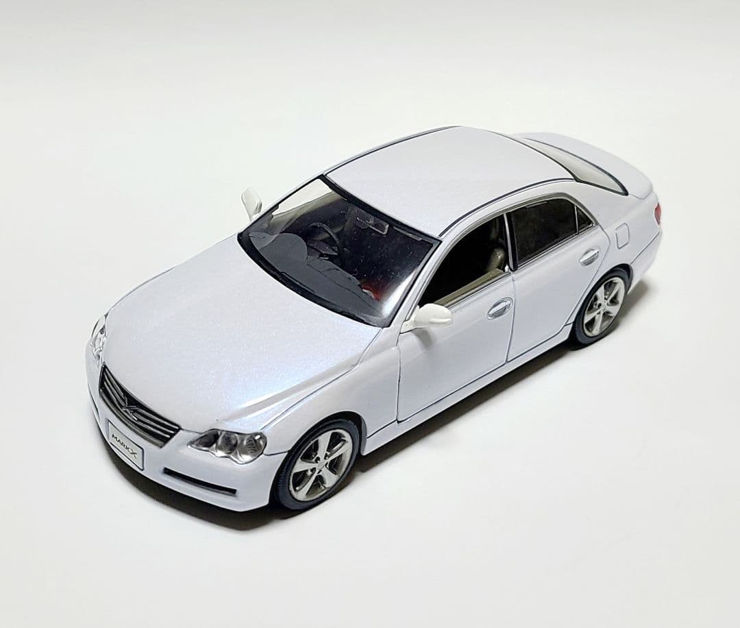 トヨタ 120系マークX カラーサンプル