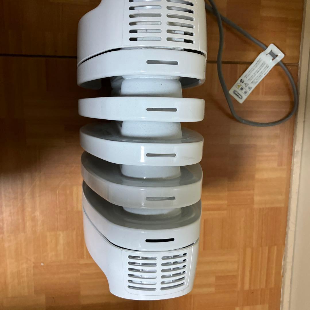 DeLonghi NJ0505E オイルヒーター動作さくら※たばこ臭NG専用