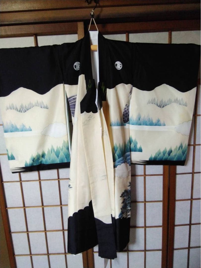 男の子用・3歳から5歳向け・表側正絹・お着物とお被覆のセット・巾着付き