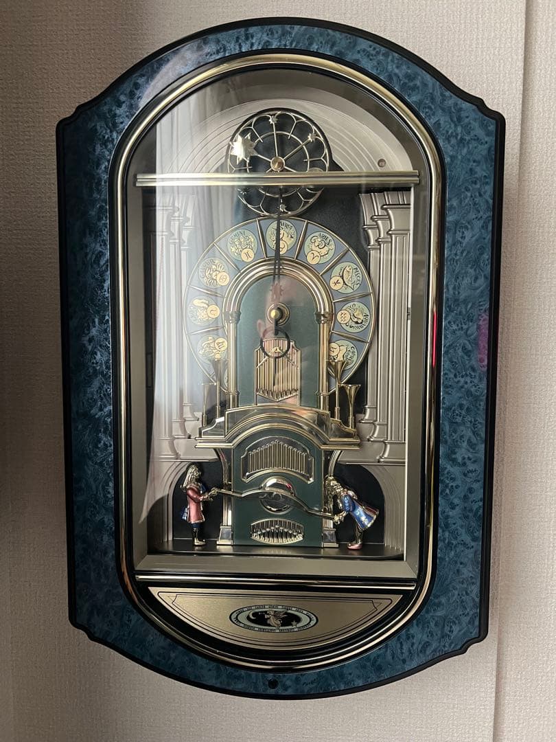 Small World 壁掛け時計　4MH744MR 音楽機能付き