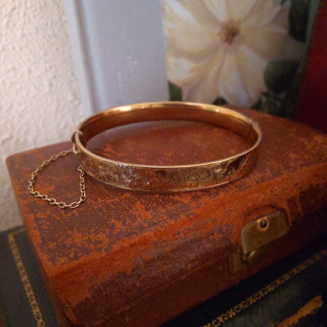 イギリスアンティーク　9ct rolled gold バングル