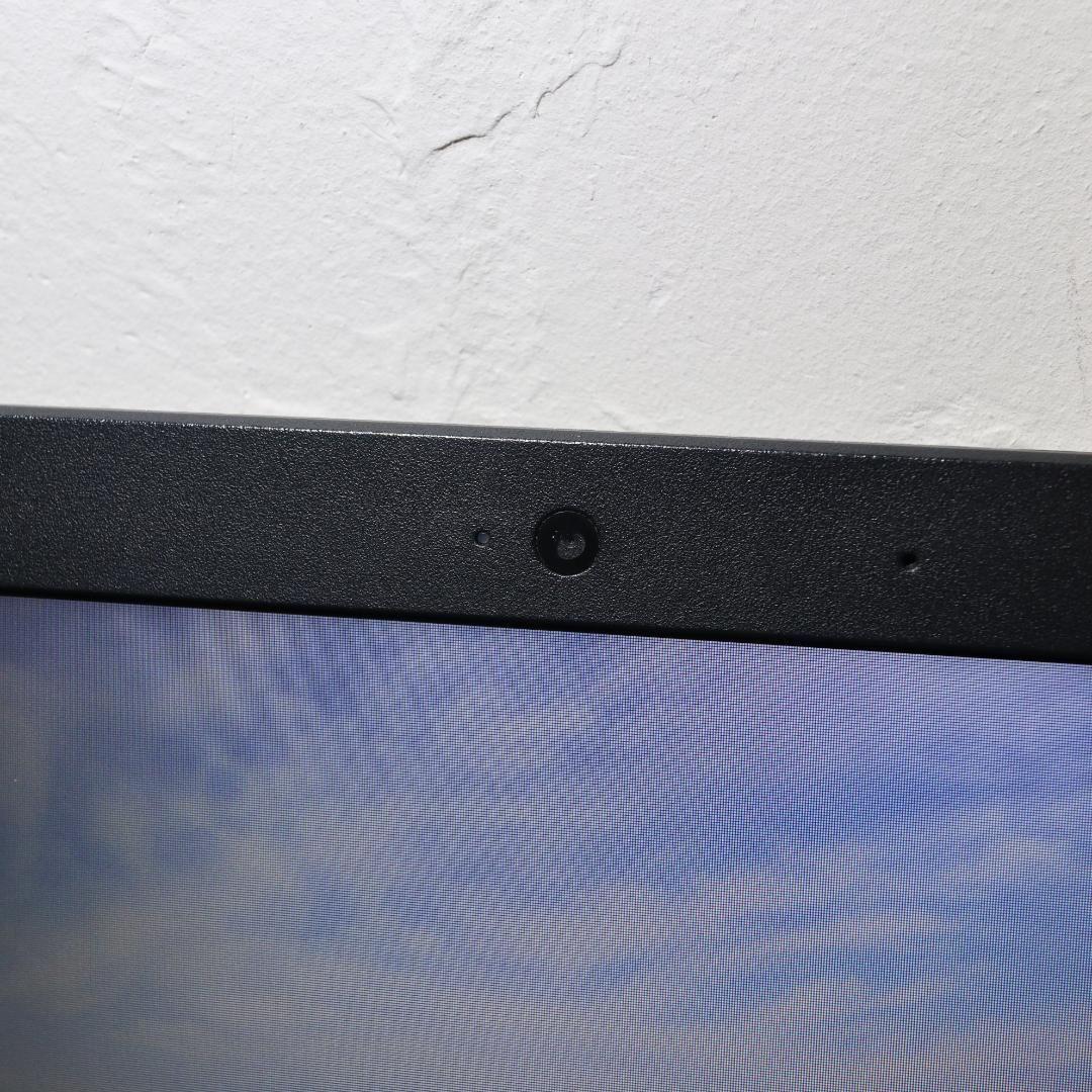 Win11公式対応/8世代Corei3/メモリ8G/SSD500G/無線/カメラ