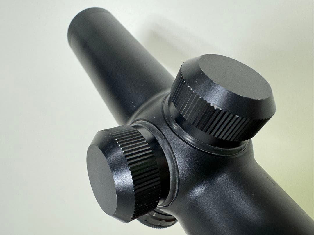 日本製　実銃用　スコープ　1ー4倍　Electro Visee II