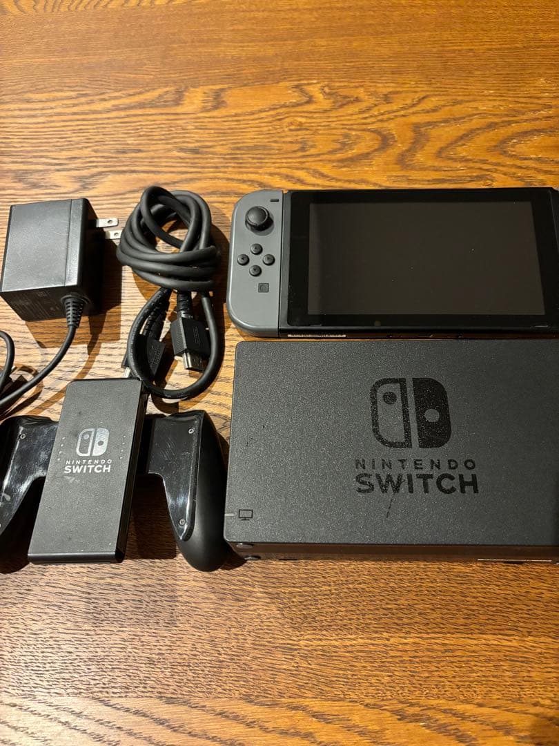 【箱無し/付属品完備】Nintendo Switch本体　マリオカート8セット