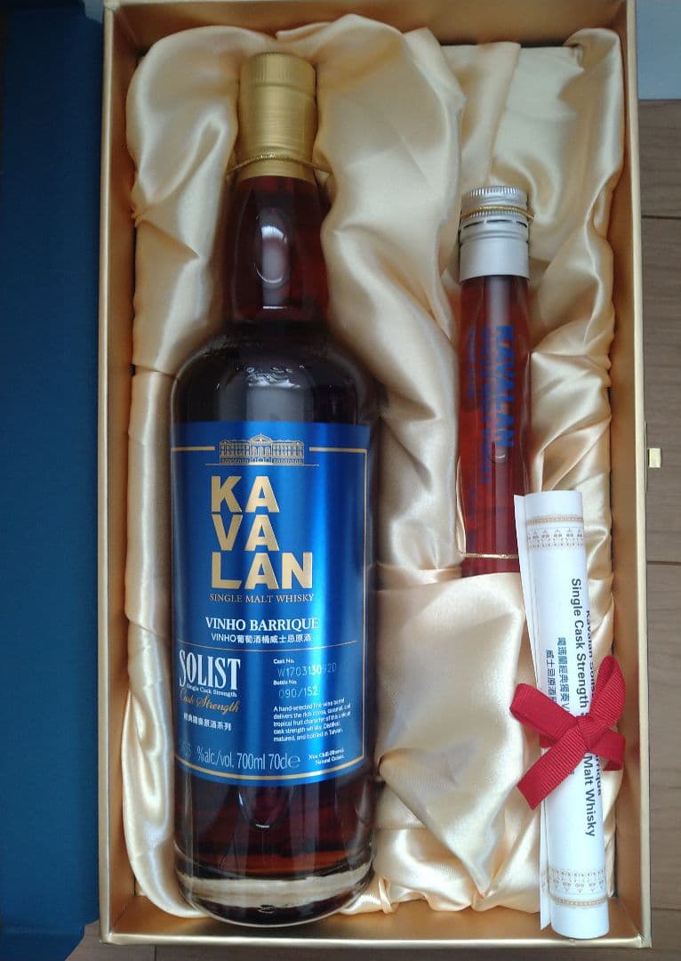 KAVALAN SOLIST CaskStrength ソリスト 700ml