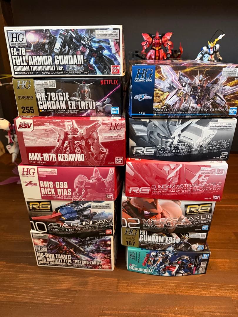 ガンダム　プラモデル　まとめ売り　12点