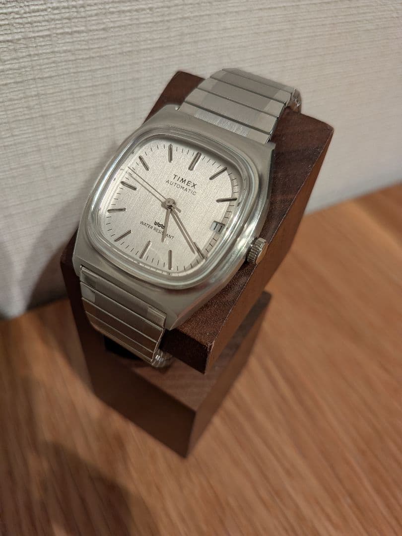 TIMEX 自動巻き時計 シルバー文字盤 TVスクリーンダイアル