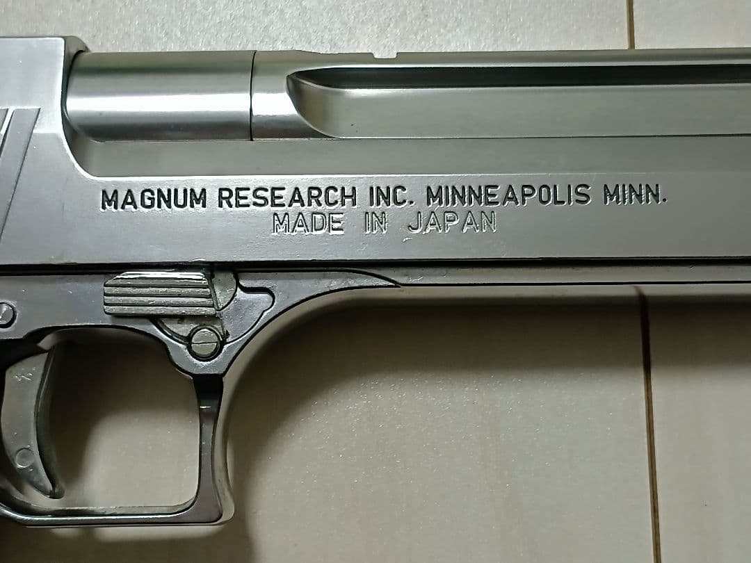 【中古品】東京マルイ ガスガン 「デザートイーグル.50AE」クロームステンレス