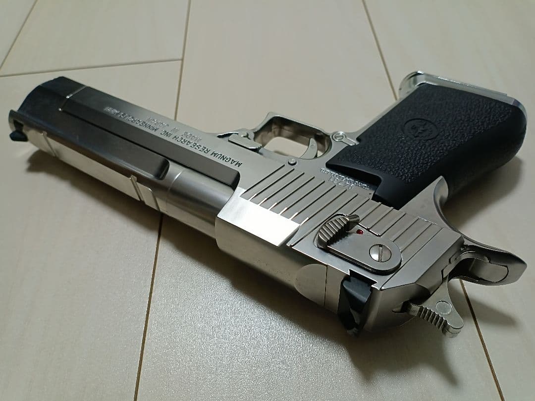 【中古品】東京マルイ ガスガン 「デザートイーグル.50AE」クロームステンレス