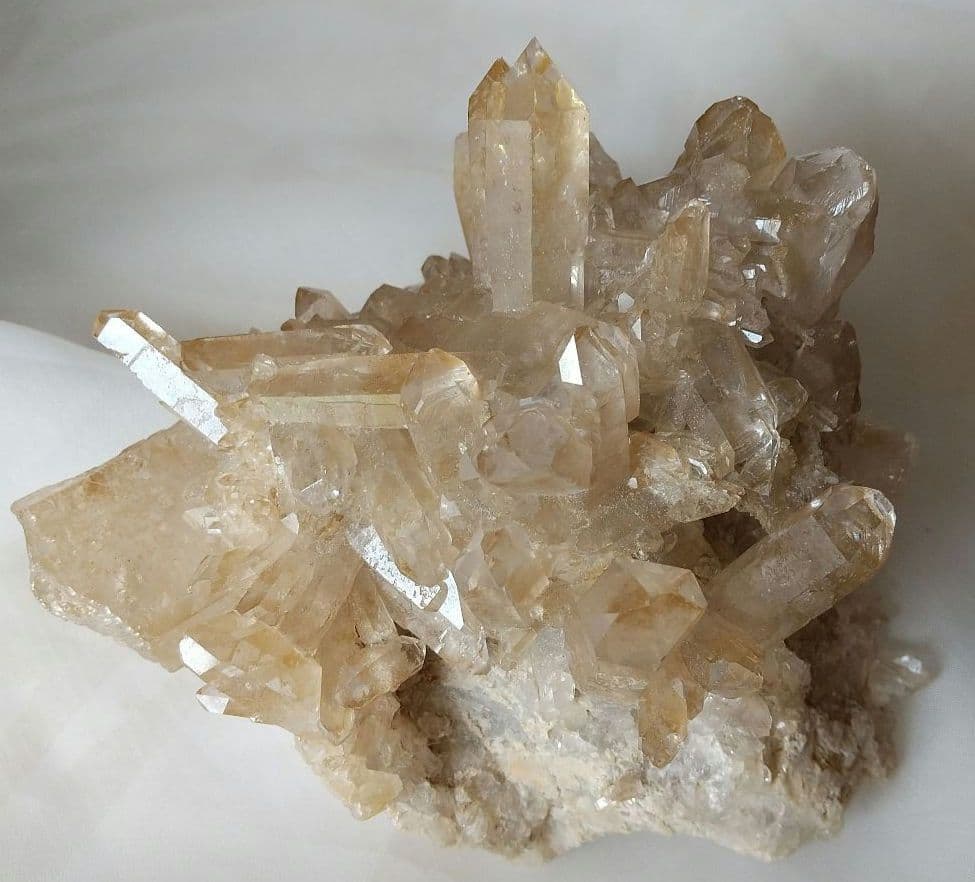 ブラジル産 虹入り スモーキータンジェリンクォーツ クラスター L