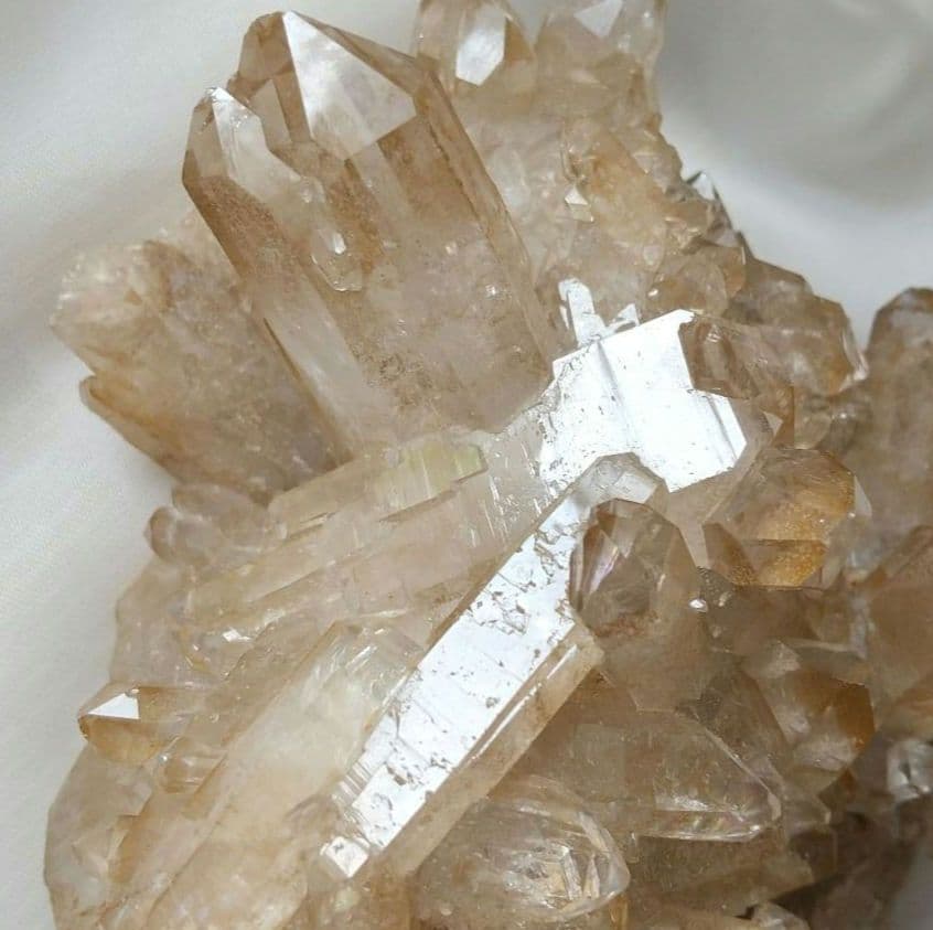 ブラジル産 虹入り スモーキータンジェリンクォーツ クラスター L