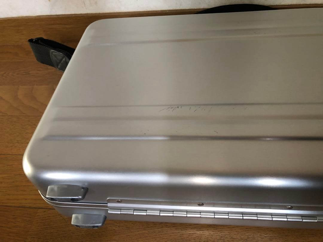 ゼロハリバートン　スリムライン　アタッシュケース　アルミケース　シルバー