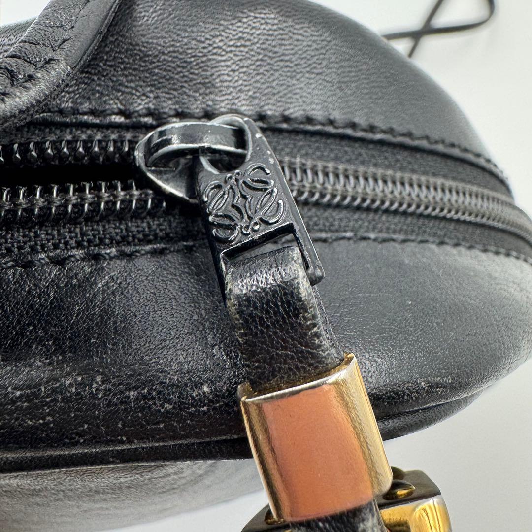 LOEWE ショルダーバッグ　ブラック　レザー　アナグラム　ヴィンテージ