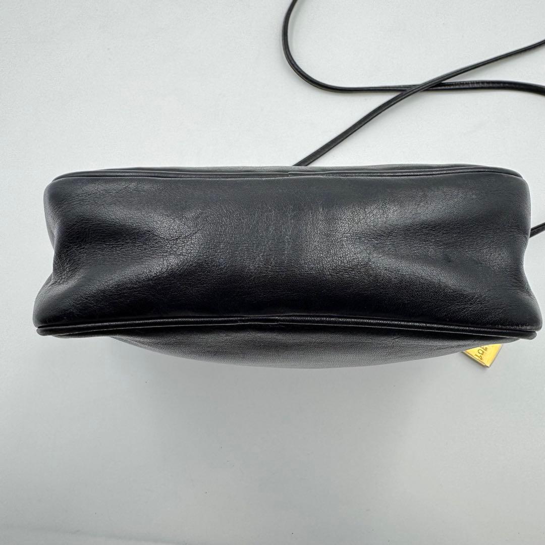 LOEWE ショルダーバッグ　ブラック　レザー　アナグラム　ヴィンテージ