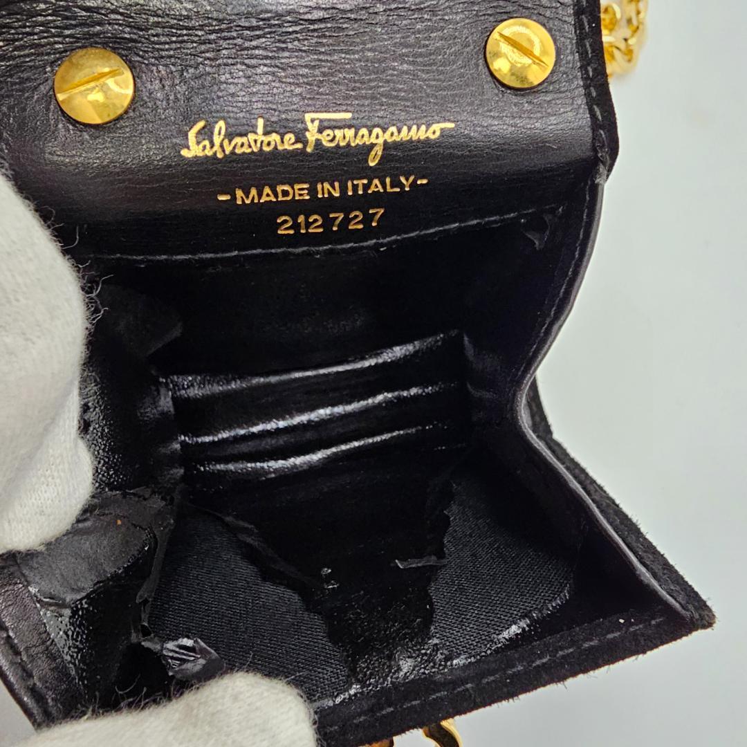 【稀少】フェラガモ ヴァラ チェーンミニバッグ ポーチ