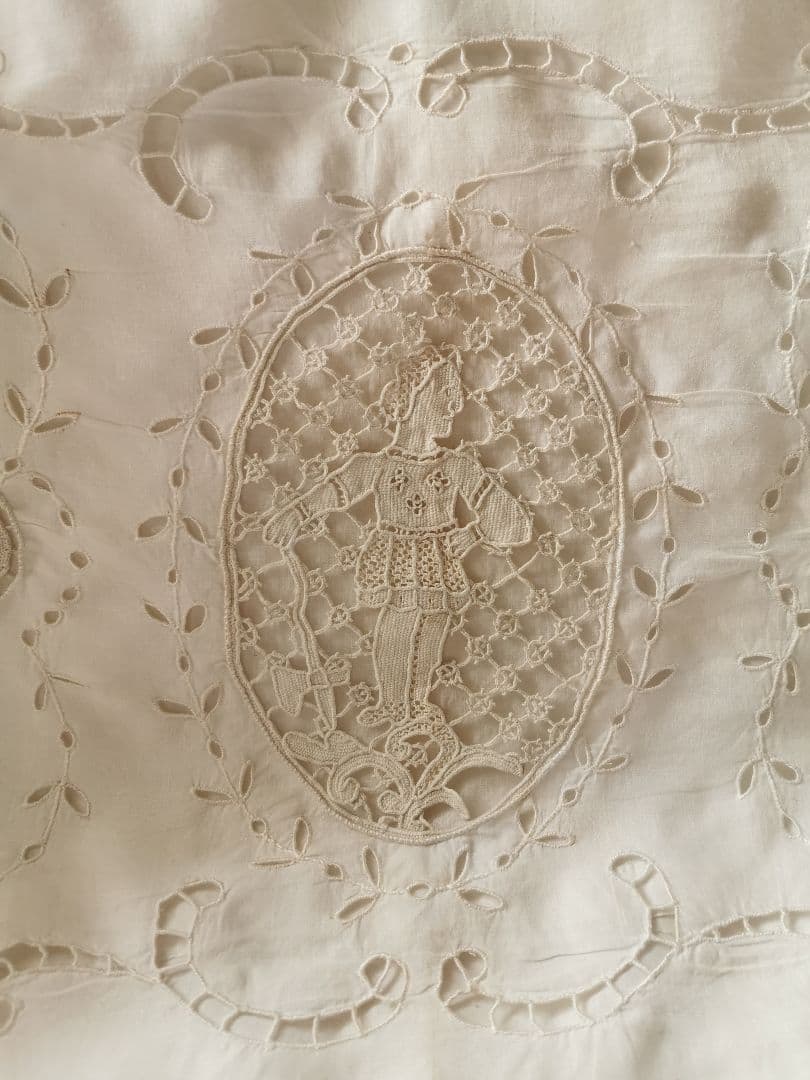 アンティーク ポワンドヴェニス 騎士と犬 ブラーノレース とろみクッションカバー