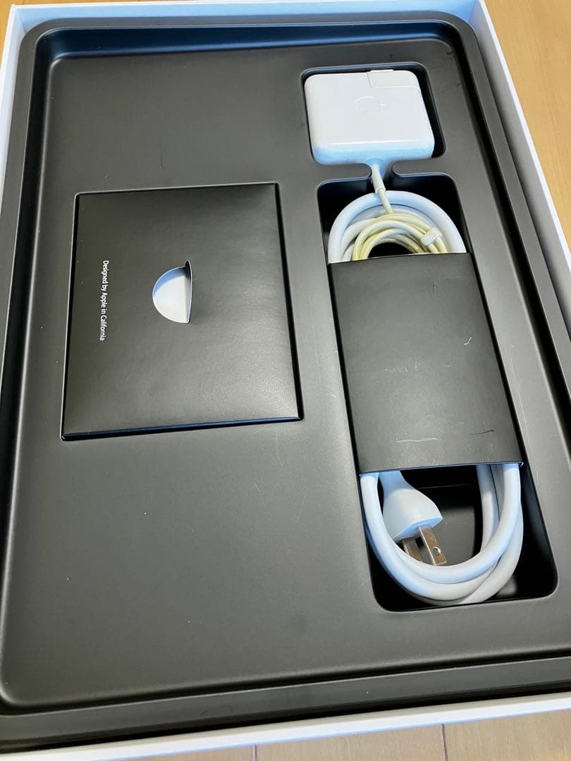 綺麗MacBook Air 13インチ 2017 SSD128GB 8GBメモリ