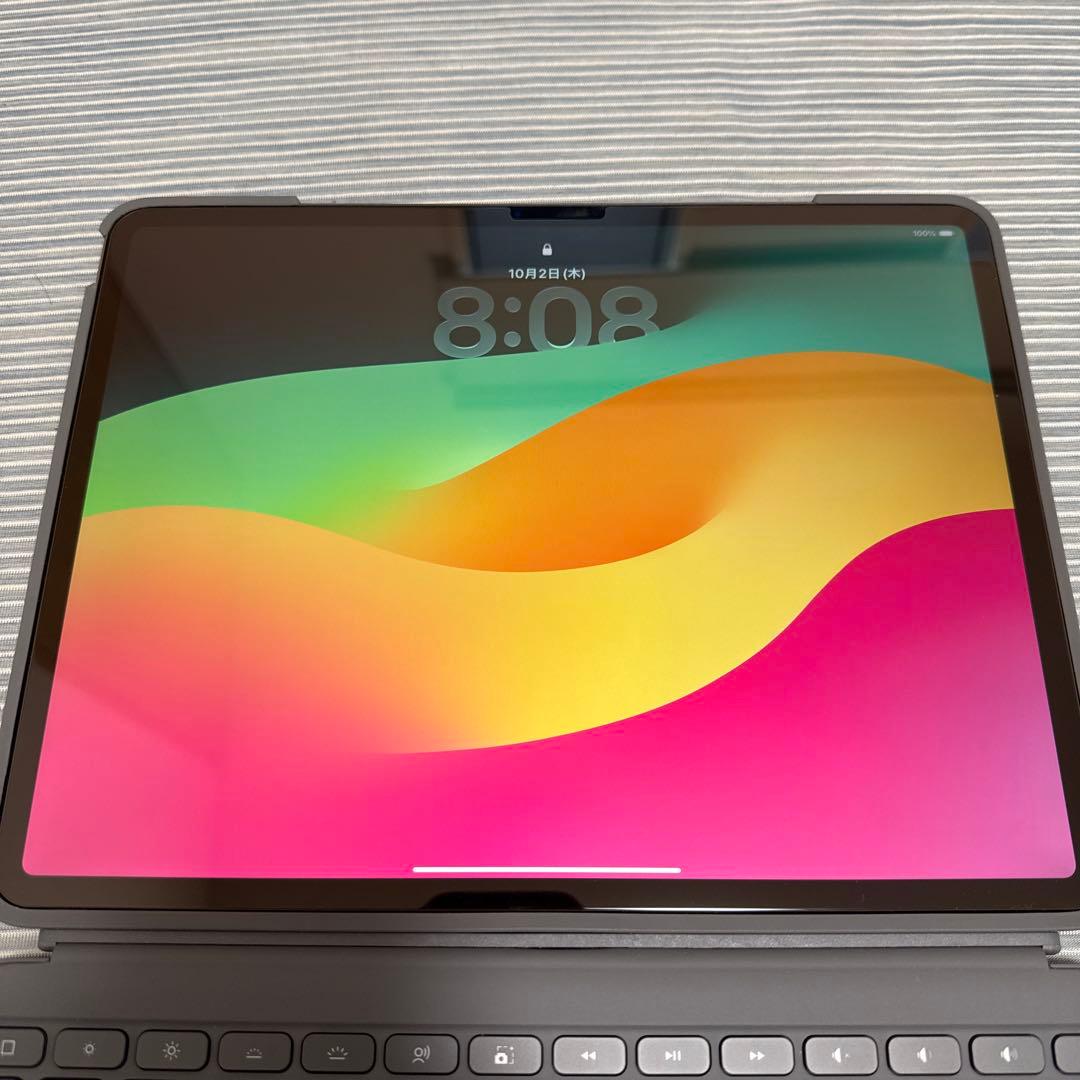 13インチiPad Air Wi-Fiモデル256GBロジクール製キーボード付き